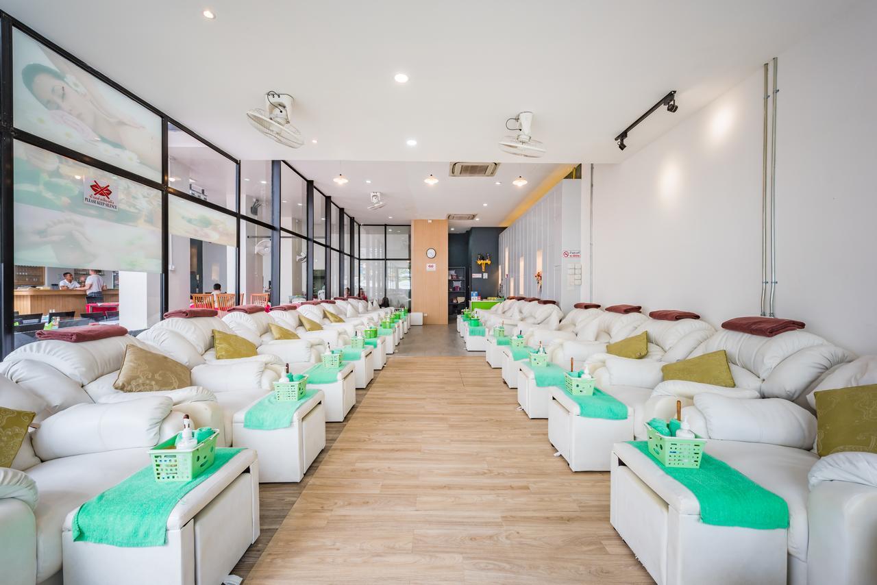 Royal Luxury Hotel Patong Екстер'єр фото